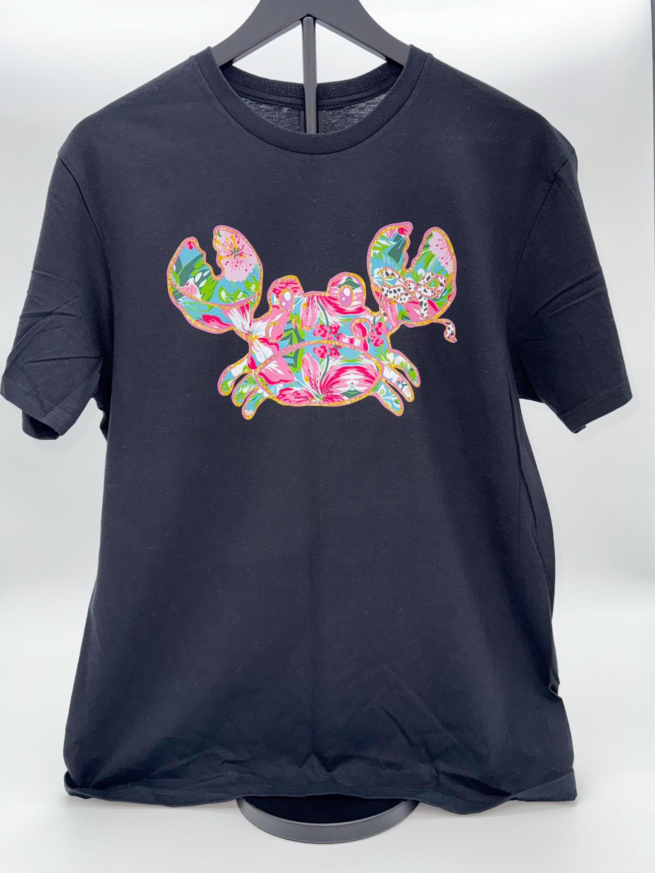Floral Crab Graphic T-Shirt: Preppy Summer Beach Apparel